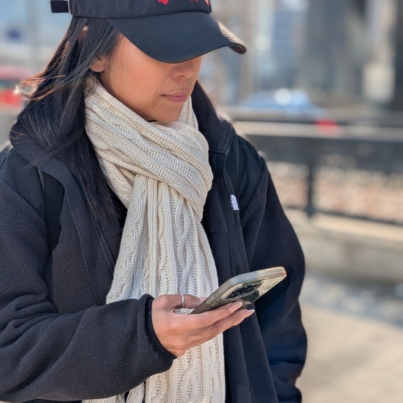 Meet your Posher, Samantha - Picture 3 of 3